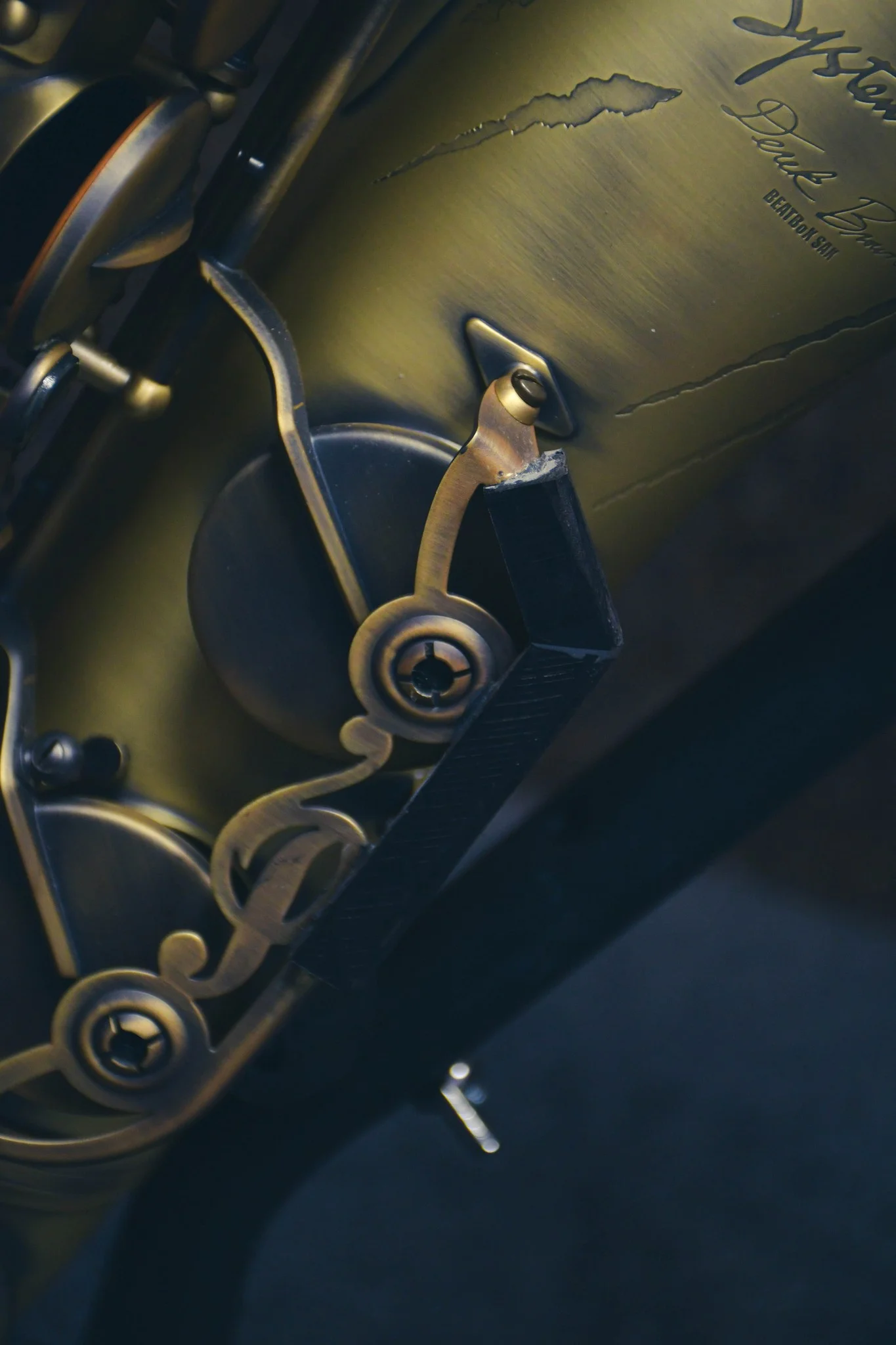 Tenor Saxophone System-76 Derek Brown BEATBoX SAX view